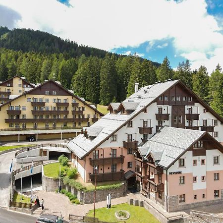 Nevesole Folgarida Resort Aparthotel Buitenkant foto