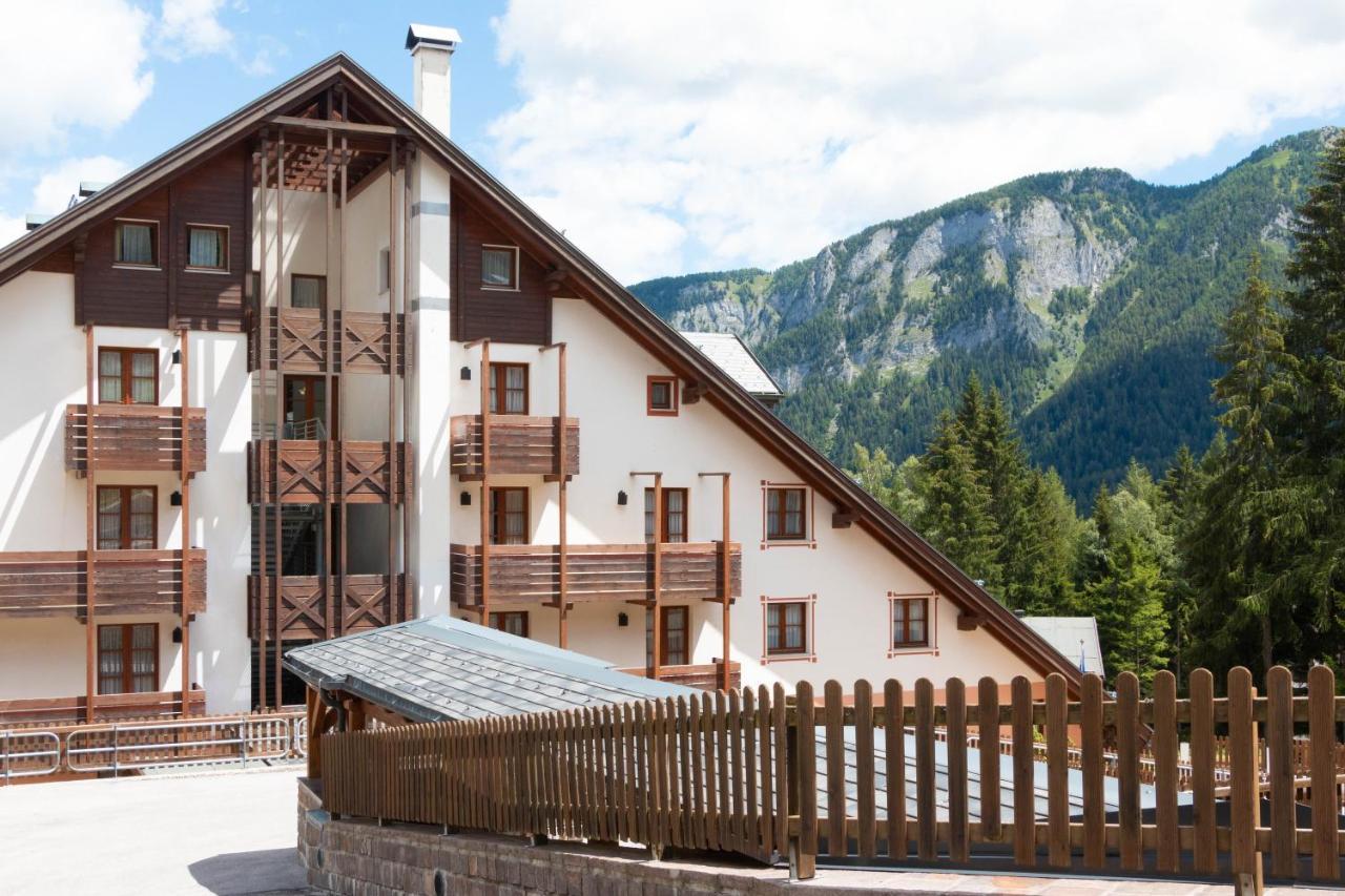 Nevesole Folgarida Resort Aparthotel Buitenkant foto