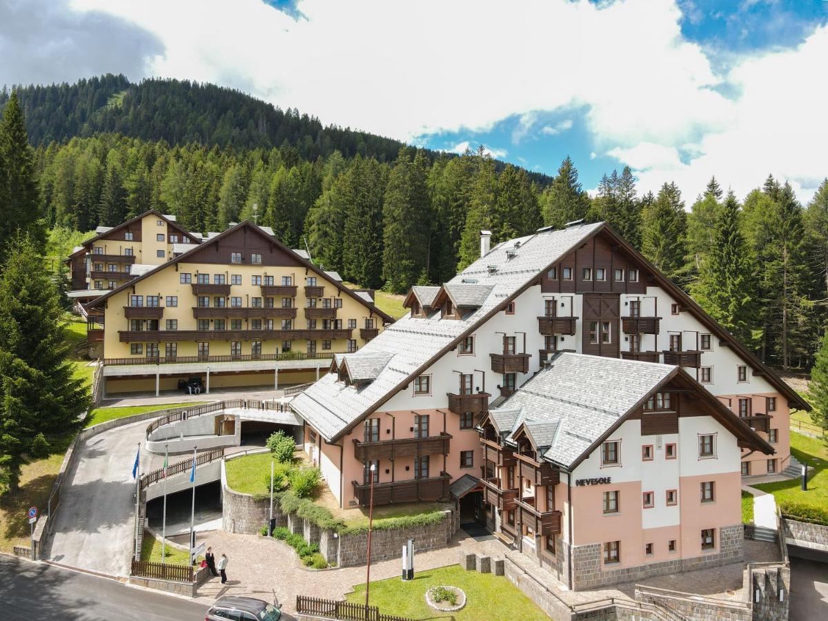 Nevesole Folgarida Resort Aparthotel Buitenkant foto
