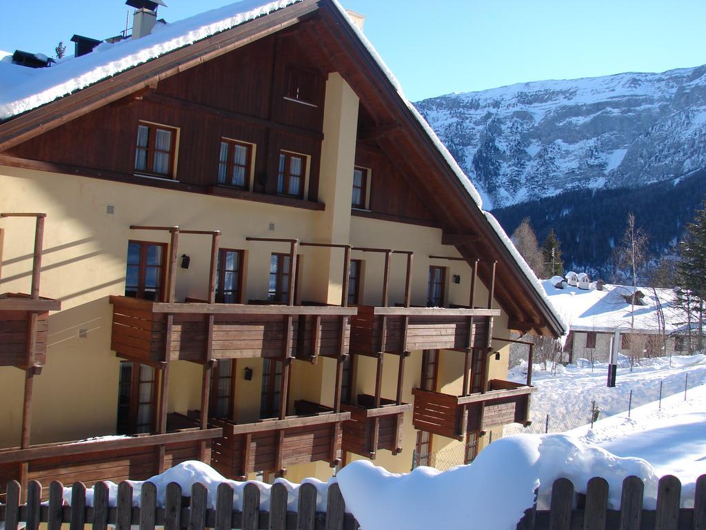 Nevesole Folgarida Resort Aparthotel Buitenkant foto