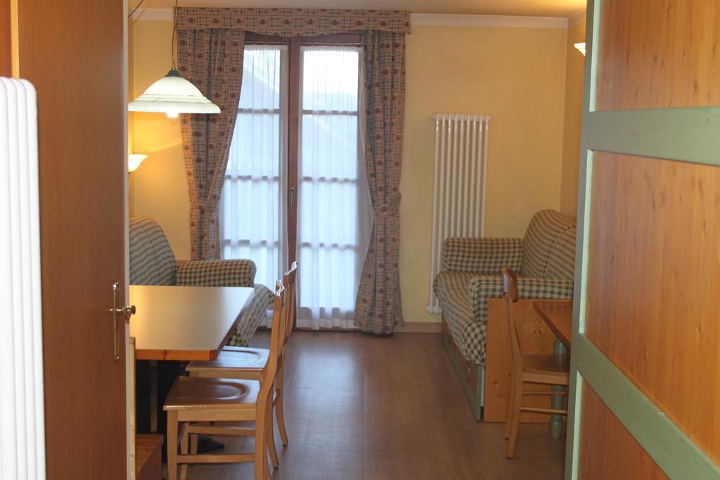Nevesole Folgarida Resort Aparthotel Buitenkant foto