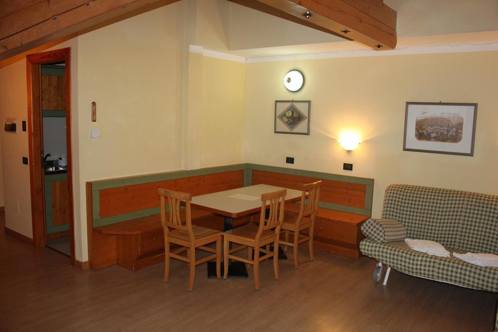 Nevesole Folgarida Resort Aparthotel Buitenkant foto
