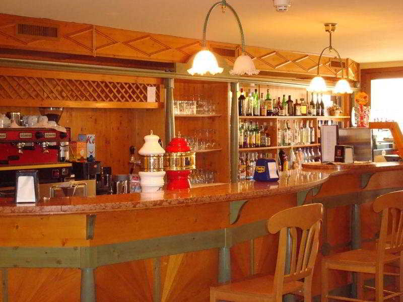 Nevesole Folgarida Resort Aparthotel Buitenkant foto